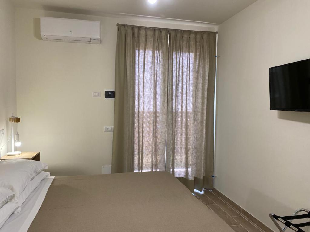 Hotel Raffaelli Villa Angela 포르데데이마르미 외부 사진