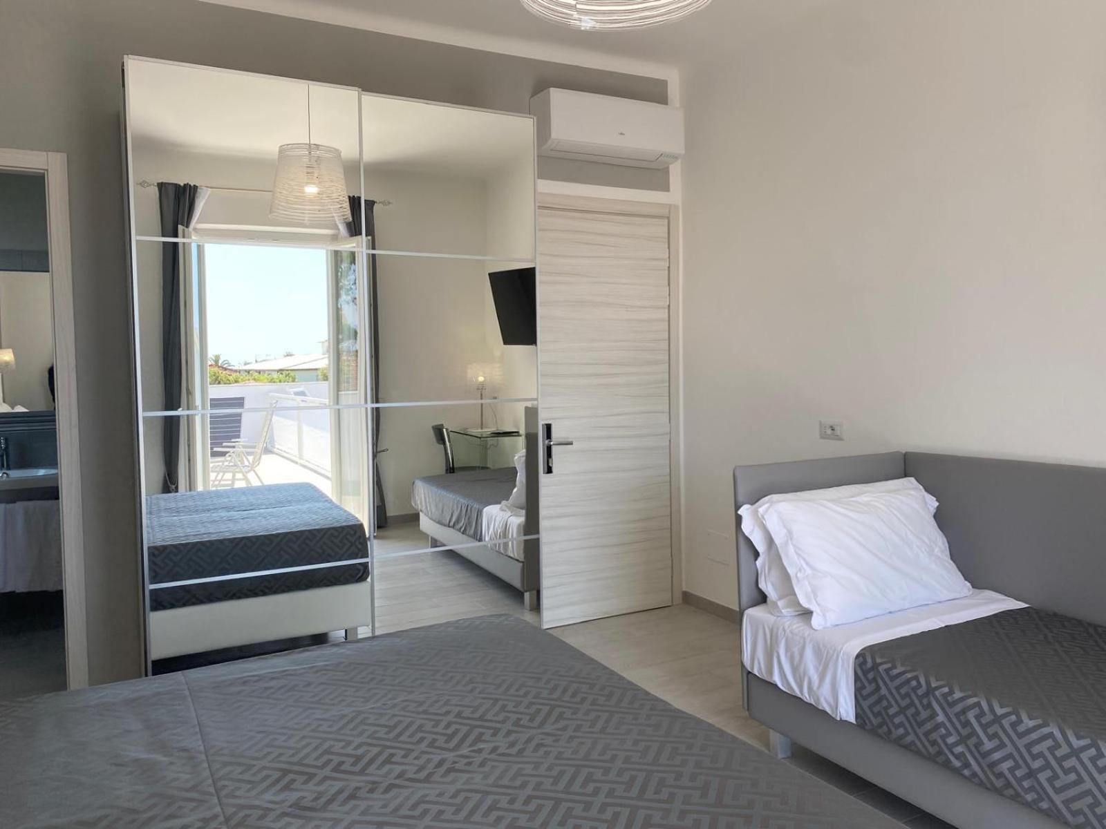 Hotel Raffaelli Villa Angela 포르데데이마르미 외부 사진