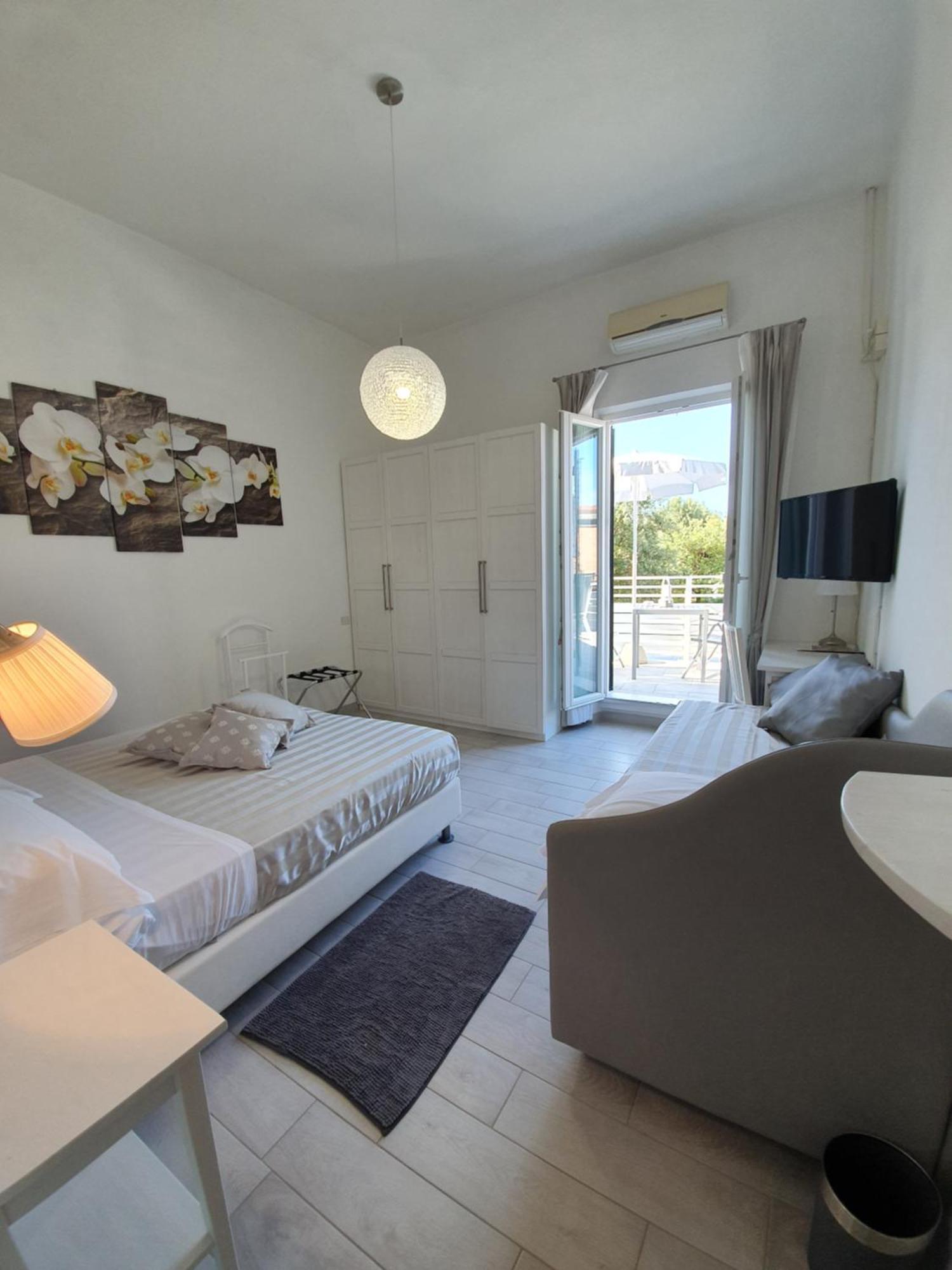 Hotel Raffaelli Villa Angela 포르데데이마르미 외부 사진