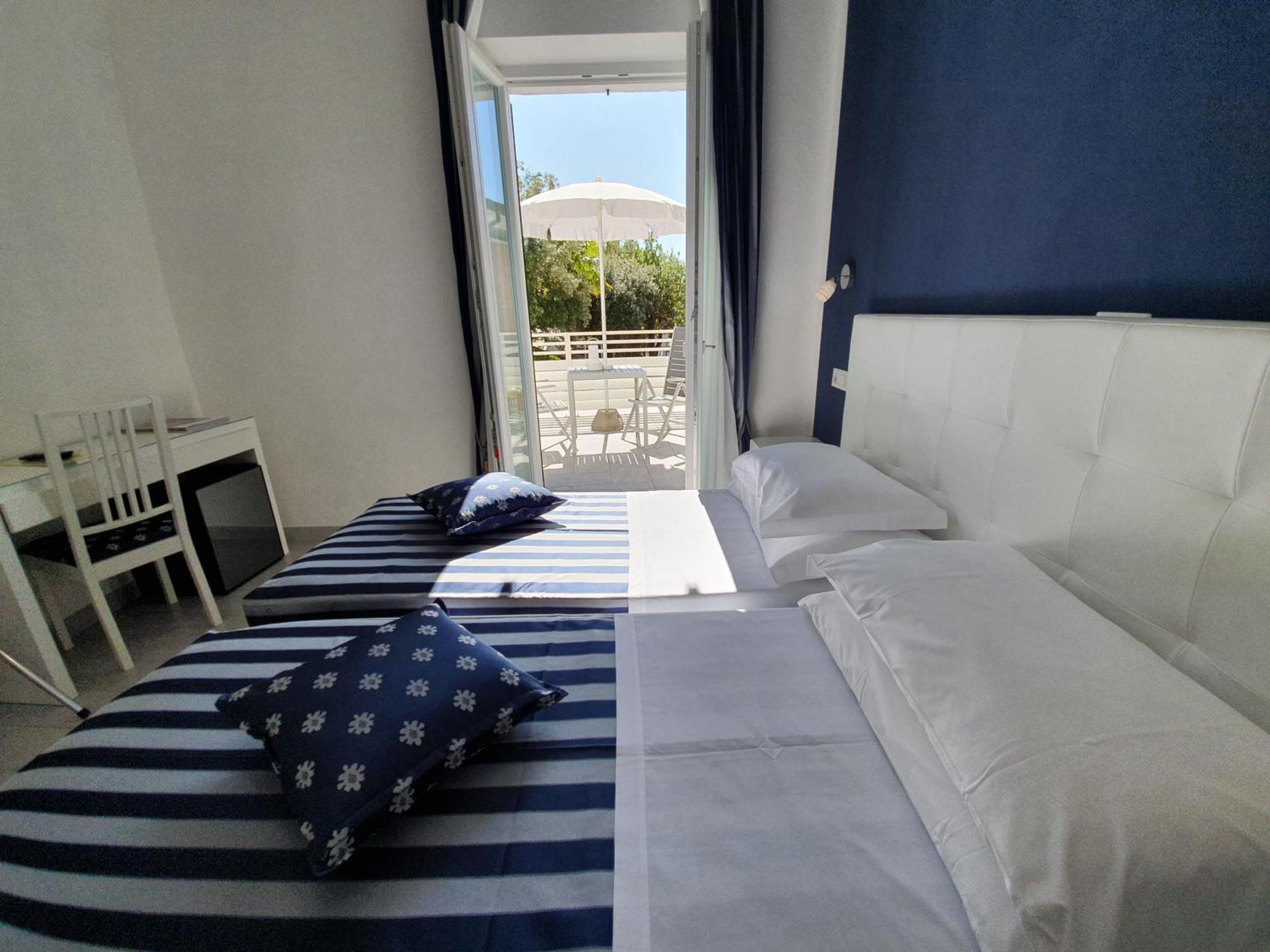 Hotel Raffaelli Villa Angela 포르데데이마르미 외부 사진