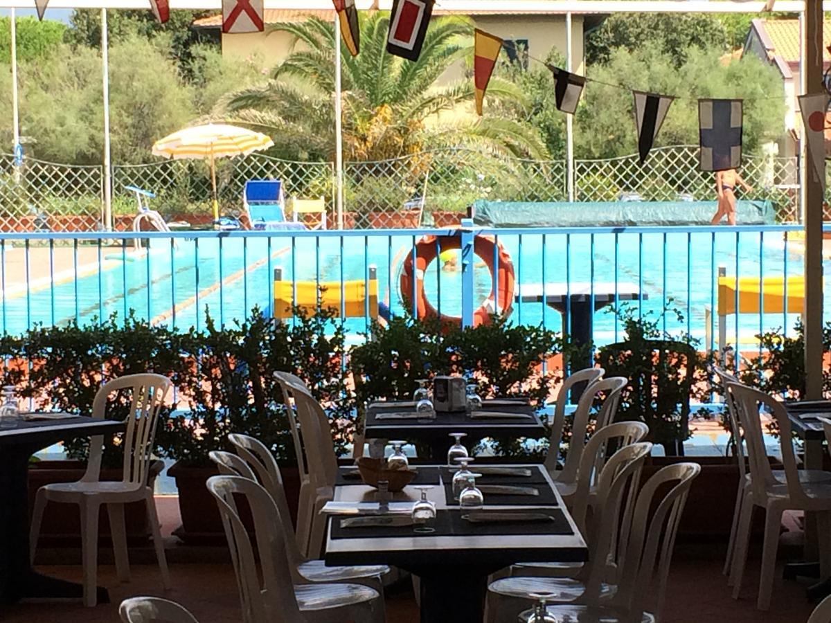 Hotel Raffaelli Villa Angela 포르데데이마르미 외부 사진