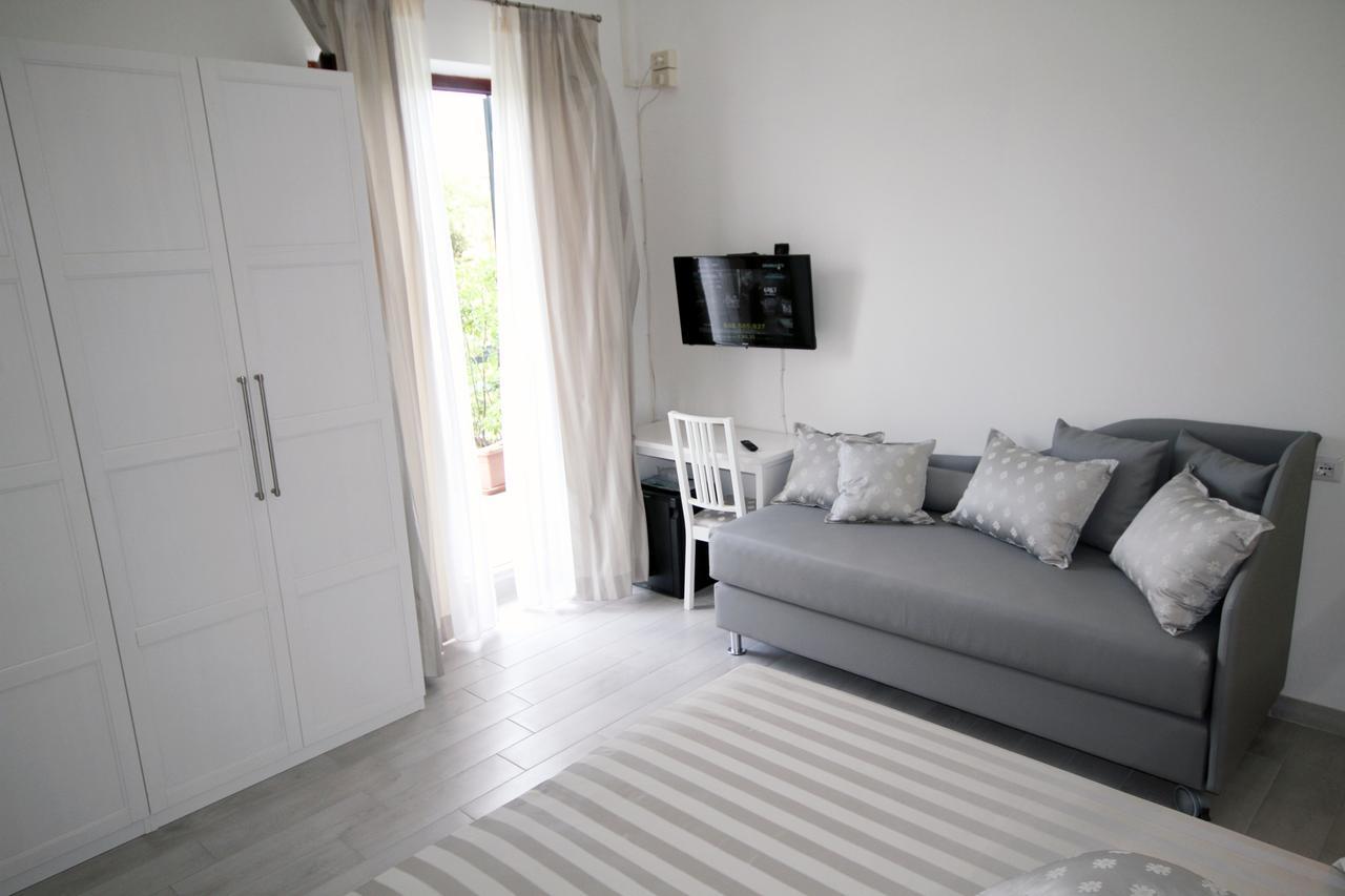 Hotel Raffaelli Villa Angela 포르데데이마르미 외부 사진
